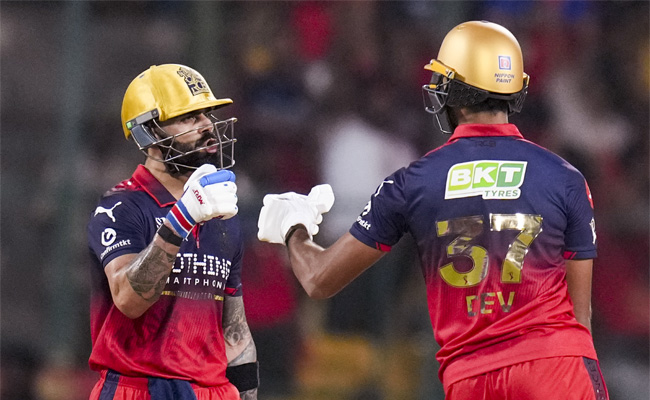 RCB beat GT by five wickets to return to winning ways